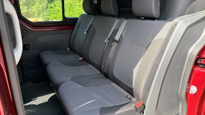 Renault Trafic Lwb Diesel LL30 Blue dCi 130 Advance [Safety] Crew Van - Image 14